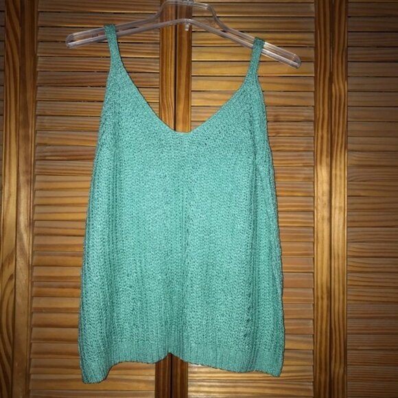 V‎ Neck Tank Top Sweater NWOT - Picture 1 of 9